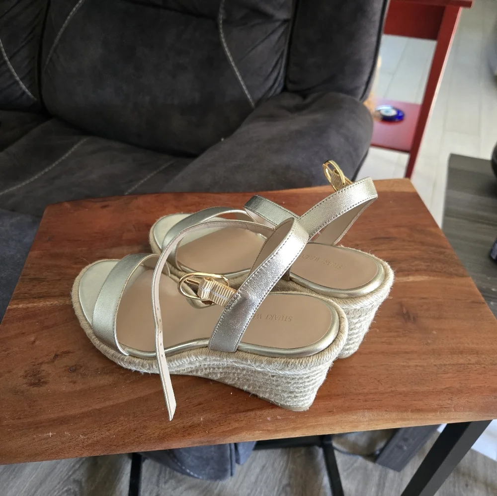 Stuart Weitzman Women's Gold Metallic Wedge Sandals